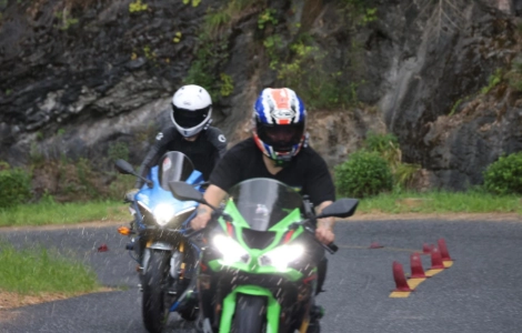 OHMIEX D9: Redefiniendo los auriculares para cascos de bicicleta para el ciclista moderno